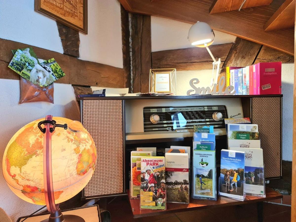 Avahome: Haus Fuer 16, Wlan, Parkplaetze, Netflix, Nespresso Kandel Kültér fotó